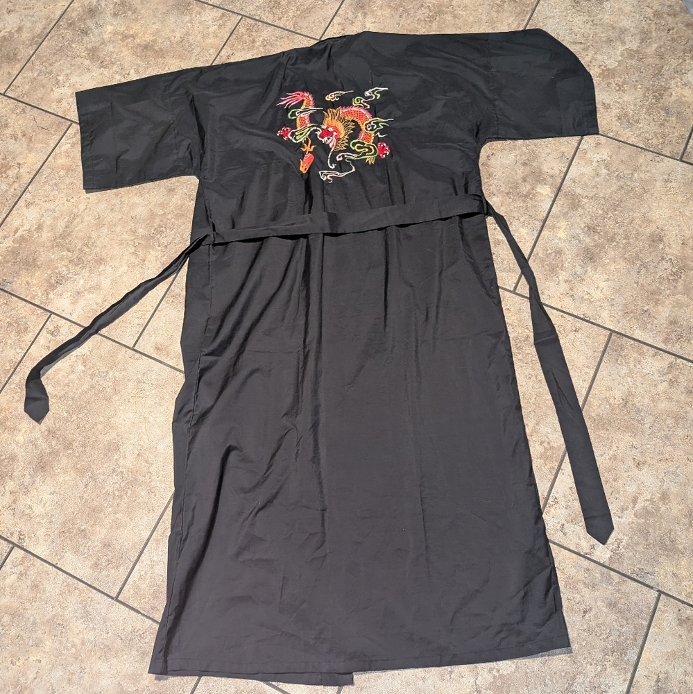 Health Vintage Unisex Embroidered Asian Robe Medium